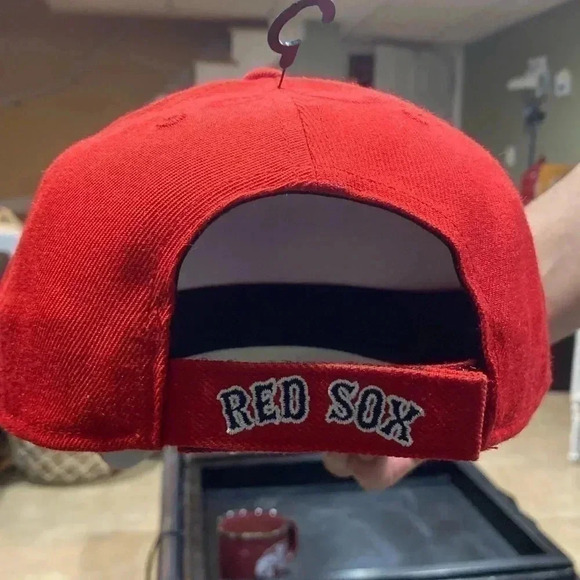 Boston Red Sox Cap - Picture 6 of 7